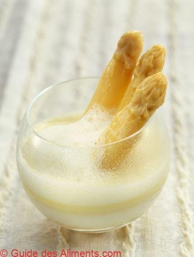 Asperges de navarre à la mousse d'asperges