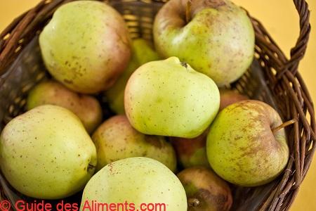 Pomme Belle fleur jaune