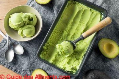 Cr&egrave;me glac&eacute;e &agrave; l'avocat