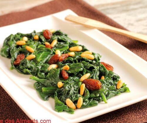 &Eacute;pinards &agrave; la catalane, aux raisins secs et aux pignons de pin