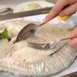 Lever des filets de turbot poch&eacute;