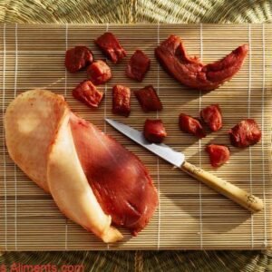 Retirer la peau et couper le canard en dés