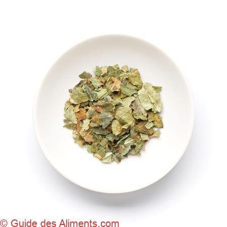 feuilles de fraises des bois séchées