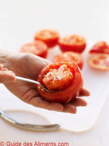 Évider les tomates