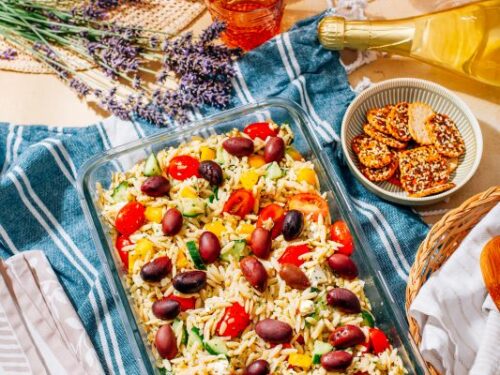 salade de p&acirc;tes &agrave; l'orzo maison avec feta, olives et tomates