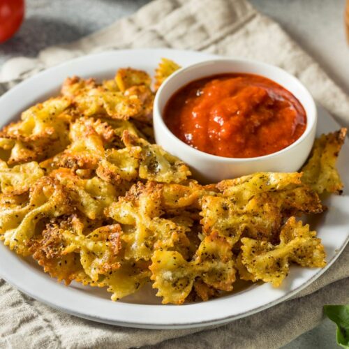 Farfalle frites pour l'ap&eacute;ro, sauce marinara