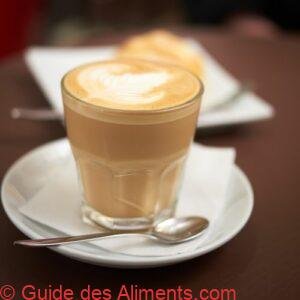 caf&eacute; Flat white