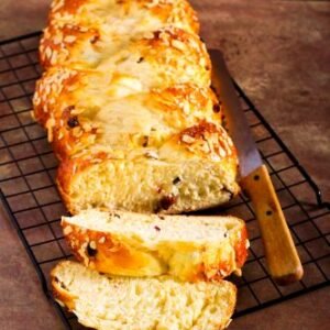 pulla, nisu ou pain à la cardamome