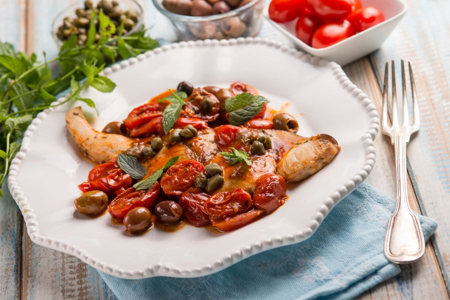 espadon aux olives, câpres et tomates