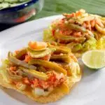Tostadas de nopales con atún