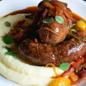 Chorizo a la pomarola